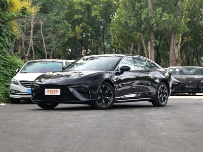 哪吒S最新价格2024款与配置的完美平衡
