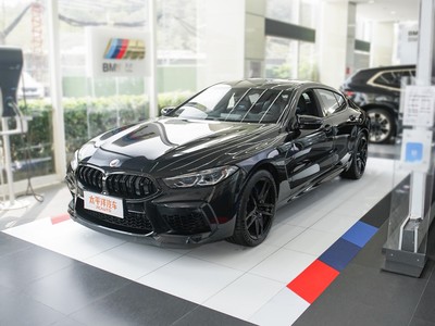 宝马M8 2022新款价格与配置的完美平衡